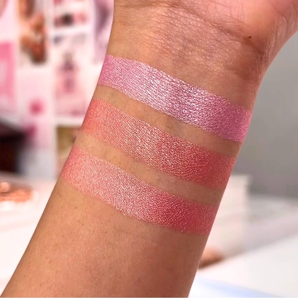 Jeffree Star | ‘Glamorous Heist’ Skin Frost Blush Highlighter | NiB radiant glow - Picture 8 of 16